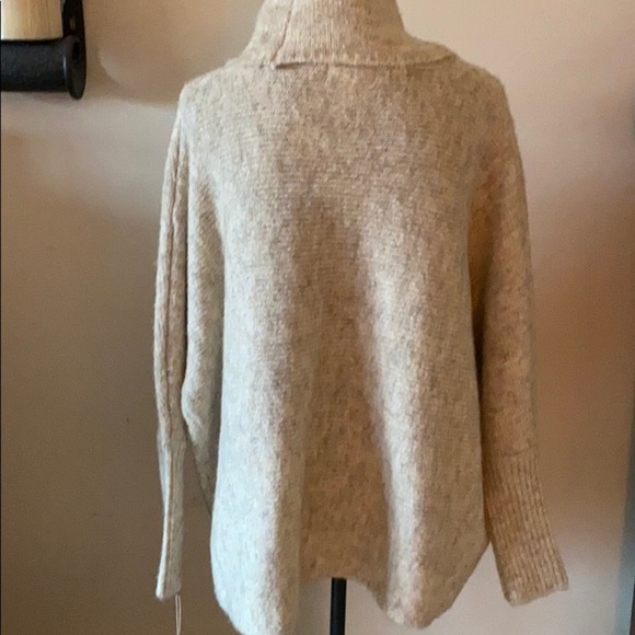 Dolman oversized turtleneck cowl tan beige oatmeal sweater - Picture 3 of 4